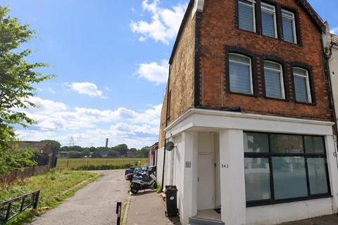 3 bedroom flat to rent, Ordnance Road, Enfield