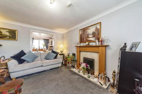 4 bedroom detached house for sale, Finch Drive, Sleaford, NG34