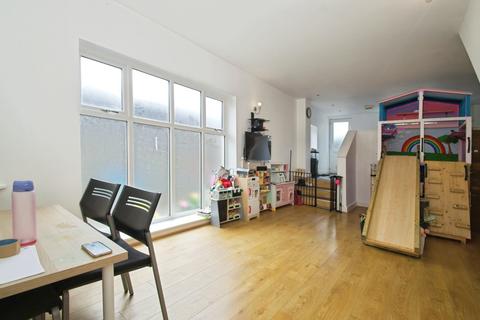 2 bedroom end of terrace house for sale, Stow Hill, Newport, NP20