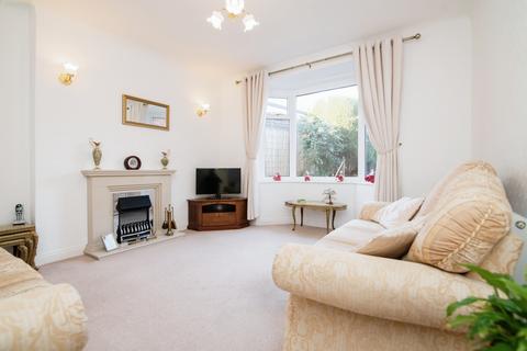 3 bedroom detached house for sale, Bustleholme Avenue, West Bromwich, B71