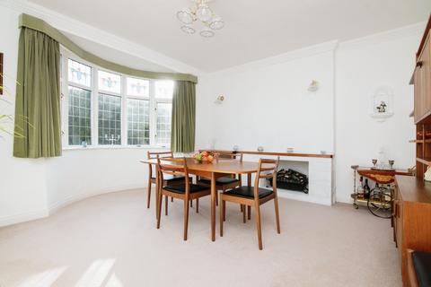 3 bedroom detached house for sale, Bustleholme Avenue, West Bromwich, B71