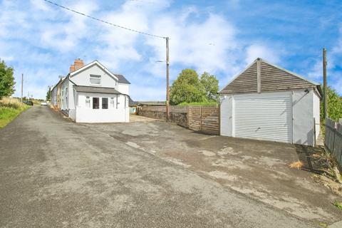 3 bedroom end of terrace house for sale, Kears Row, Pontypool, NP4