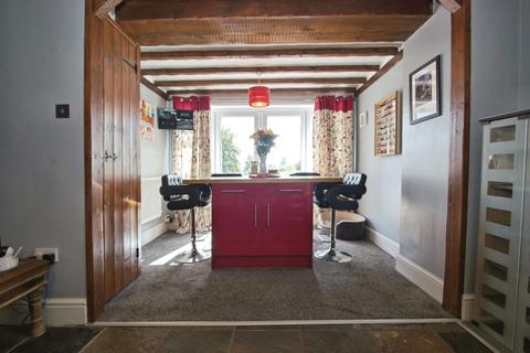3 bedroom end of terrace house for sale, Kears Row, Pontypool, NP4