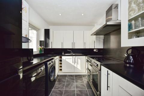 3 bedroom semi-detached house for sale, Rowan Close, Aylesford, ME20