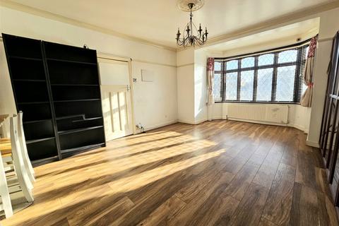 undefined, Eastern Avenue East, Romford, RM1