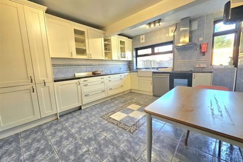 undefined, Eastern Avenue East, Romford, RM1