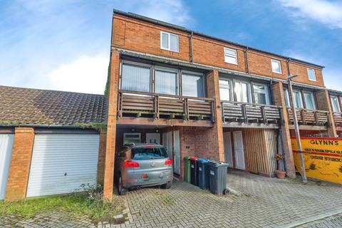 3 bedroom end of terrace house for sale, Gilders Mews, Milton Keynes, MK14