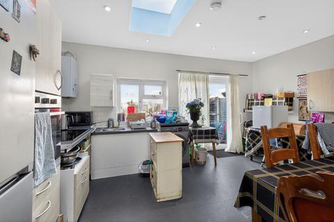 3 bedroom terraced house for sale, Bond Road, Mitcham, CR4