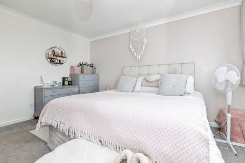 2 bedroom terraced house for sale, The Spires, Rochester, ME2