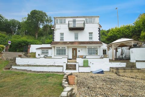 4 bedroom detached house for sale, Caerleon Road, Newport, NP19