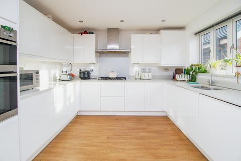 undefined, Curacao Crescent, Newton Leys, Milton Keynes, MK3