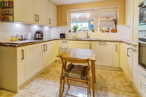 undefined, Whaddon way, Milton Keynes, MK3