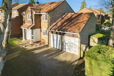 undefined, Abbots Lane, Kenley, CR8