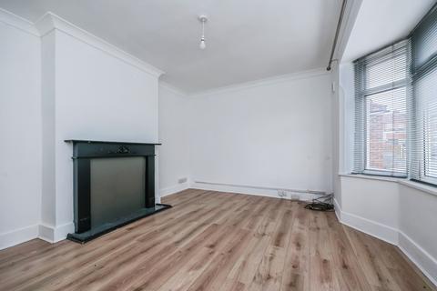 3 bedroom terraced house for sale, Knighton Avenue, Nottingham, NG7
