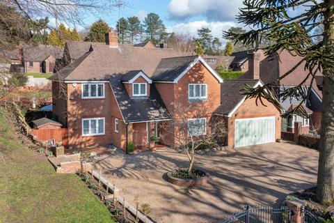 undefined, Plymouth Road, Barnt Green, B45