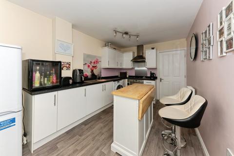3 bedroom end of terrace house for sale, Robert Pearson Mews, Grimsby, DN32