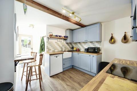 2 bedroom cottage for sale, Barrow Green, Sittingbourne, ME9