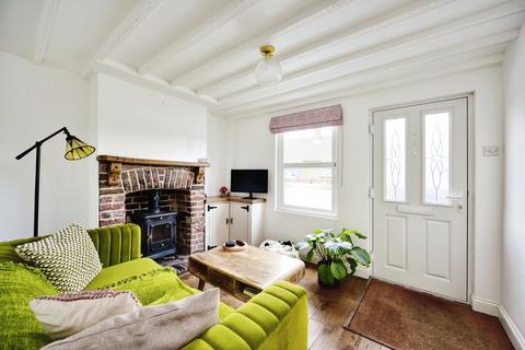 2 bedroom cottage for sale, Barrow Green, Sittingbourne, ME9