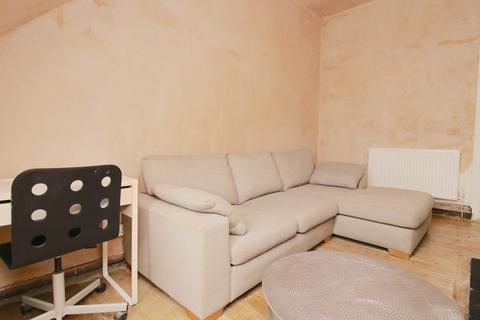 2 bedroom flat for sale, Queen Charlotte Street, Edinburgh, EH6