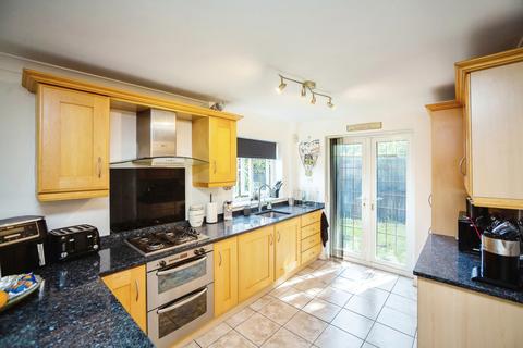 5 bedroom detached house for sale, Teston Road, West Malling, ME19