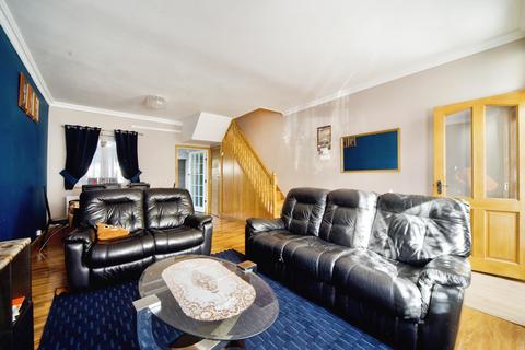 3 bedroom terraced house for sale, Malvern Road, London, E6