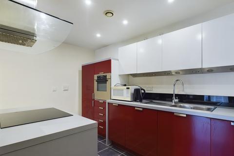 2 bedroom flat to rent, Southside Development, Birmingham B5