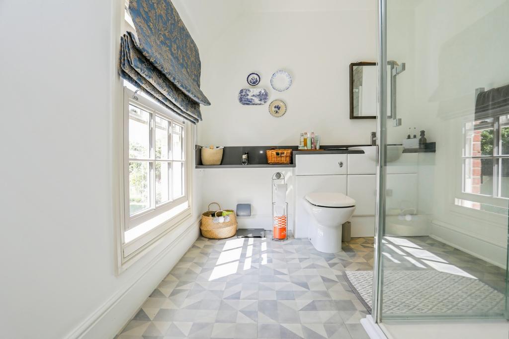 Master En-suite
