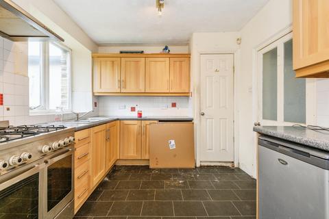 5 bedroom semi-detached house for sale, Temple Street, Huddersfield, HD3