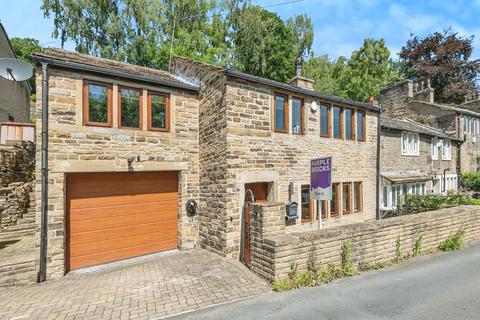 4 bedroom end of terrace house for sale, Magdale, Holmfirth, HD9