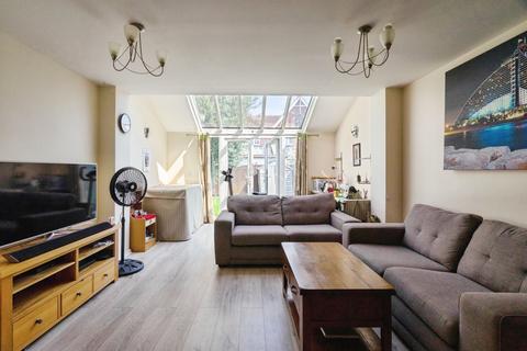 2 bedroom terraced house for sale, Griggs Close, Ilford, IG3