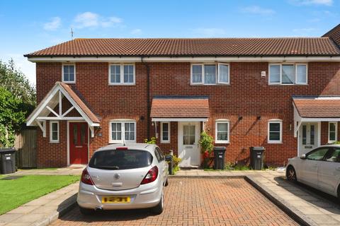 2 bedroom terraced house for sale, Griggs Close, Ilford, IG3