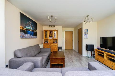 2 bedroom terraced house for sale, Griggs Close, Ilford, IG3