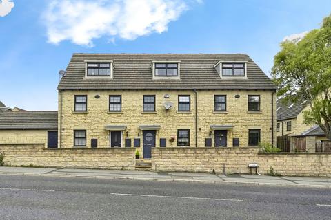 Fell Grove, Huddersfield, HD2
