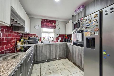3 bedroom terraced house for sale, Fell Grove, Huddersfield, HD2
