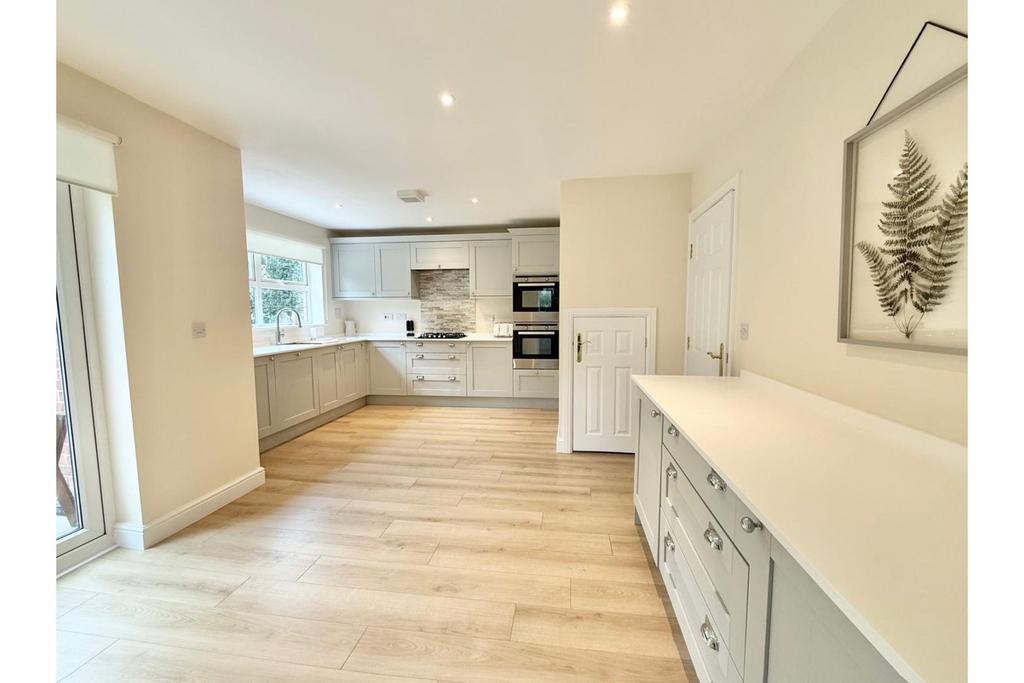 Kitchen/Breakfast