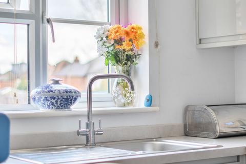 2 bedroom terraced house for sale, Elizabeth Court, Farncombe GU7