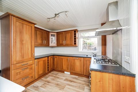 4 bedroom semi-detached house for sale, Holywell Lane, Doncaster, DN12