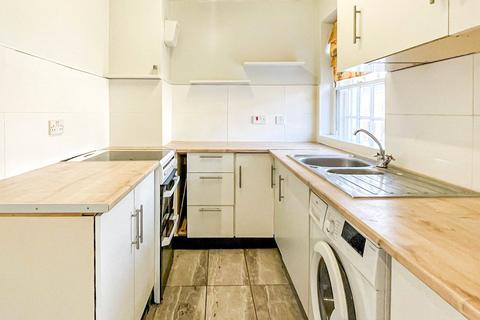 undefined, Nags Head Court, New Park Street, Devizes, Wiltshire, SN10