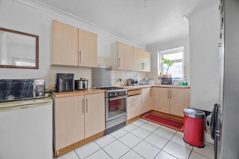 4 bedroom terraced house for sale, Mortlake Road, Ilford, IG1