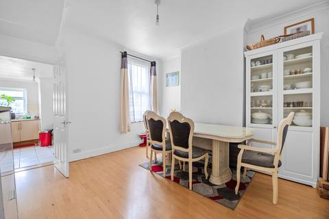 4 bedroom terraced house for sale, Mortlake Road, Ilford, IG1