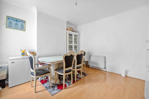 4 bedroom terraced house for sale, Mortlake Road, Ilford, IG1