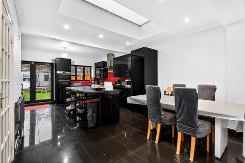 undefined, Gantshill Crescent, Ilford, IG2