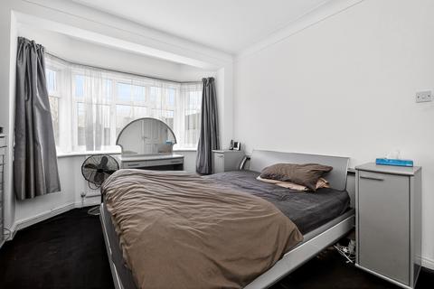 undefined, Gantshill Crescent, Ilford, IG2