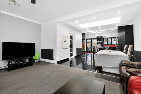 undefined, Gantshill Crescent, Ilford, IG2