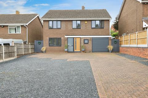 4 bedroom detached house for sale, Hoo Road, Kidderminster, DY10