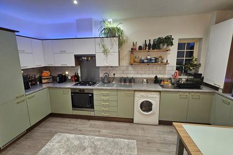 2 bedroom flat for sale, Sheridan Court, High Wycombe HP12