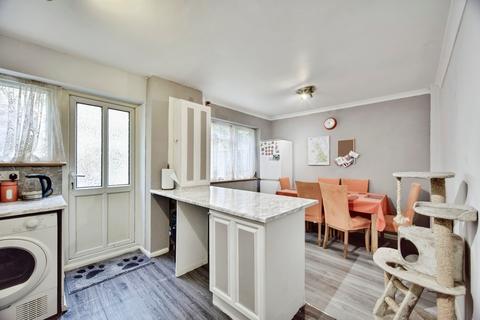 3 bedroom terraced house for sale, Princes Avenue, Chatham, ME5