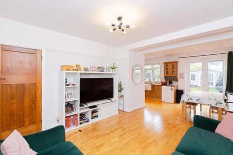 4 bedroom terraced house for sale, Fairlop Road, Ilford, IG6
