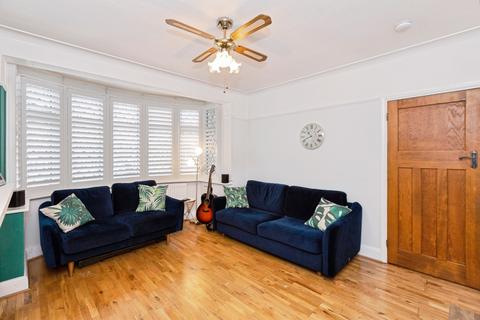 4 bedroom terraced house for sale, Fairlop Road, Ilford, IG6