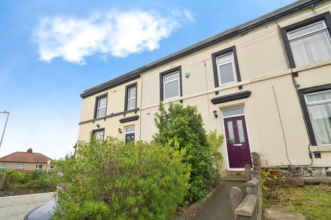 Terraced house - Woodside Road, Huddersfield, HD4